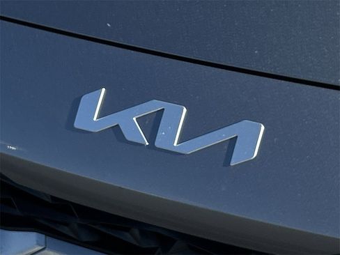 Used 2023 Kia Forte LXS image 27