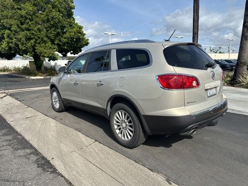 Used 2008 Buick Enclave CXL w/ Entertainment Package #1 image 10
