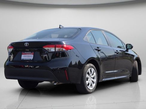 Used 2025 Toyota Corolla LE FWD image 21