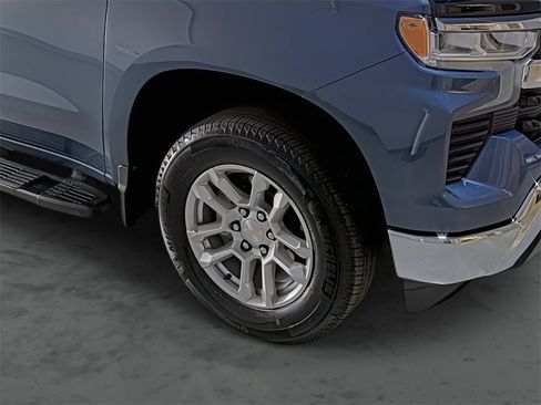 Used 2024 Chevrolet Silverado 1500 LT image 14