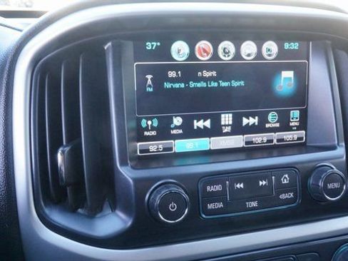 Used 2018 Chevrolet Colorado LT w/ LT Convenience Package image 16