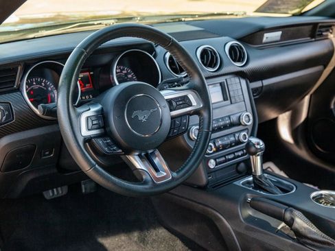 Used 2019 Ford Mustang Coupe image 10