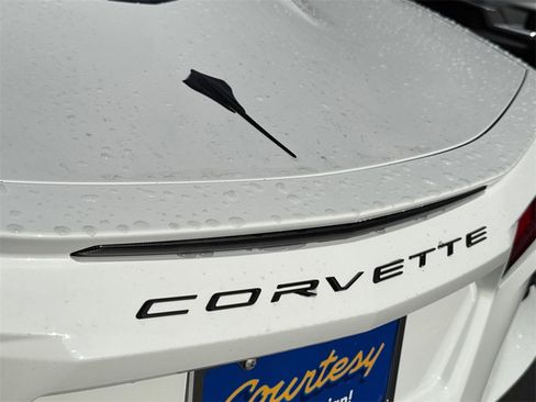 Used 2025 Chevrolet Corvette Stingray 1LT image 11