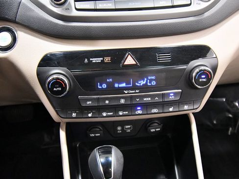 Used 2016 Hyundai Tucson Limited w/ Option Group 03 AWD/4WD image 26