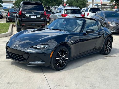 Used 2025 MAZDA MX-5 Miata RF Grand Touring RWD image 9