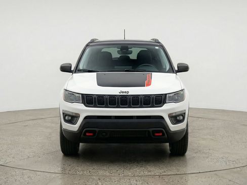 Used 2025 Jeep Compass Trailhawk AWD/4WD image 2
