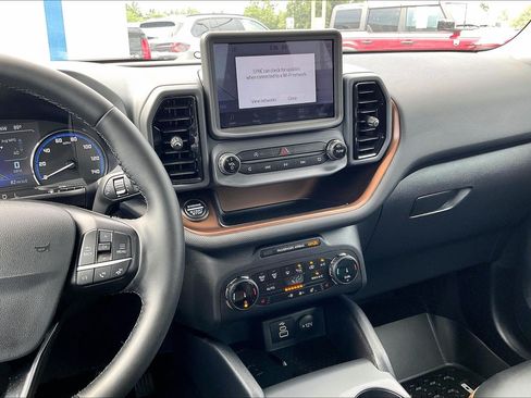 Used 2024 Ford Bronco Sport Outer Banks w/ Tech Package AWD/4WD image 6