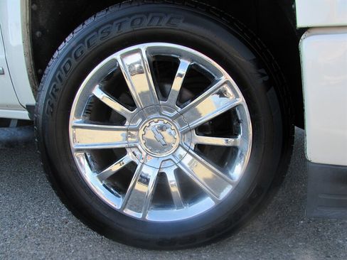 Used 2014 Chevrolet Silverado 1500 High Country w/ High Country Premium Package AWD/4WD image 34