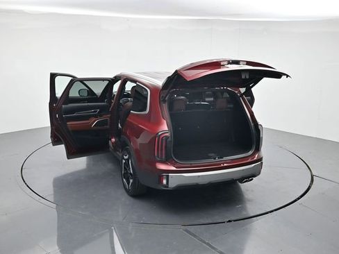 Used 2023 Kia Telluride EX w/ EX Captain's Chair Package FWD image 42