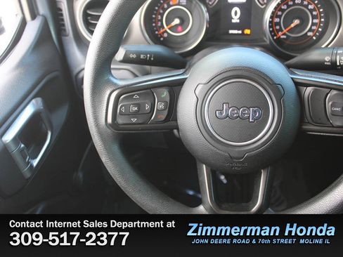 Used 2020 Jeep Wrangler Sport AWD/4WD image 12