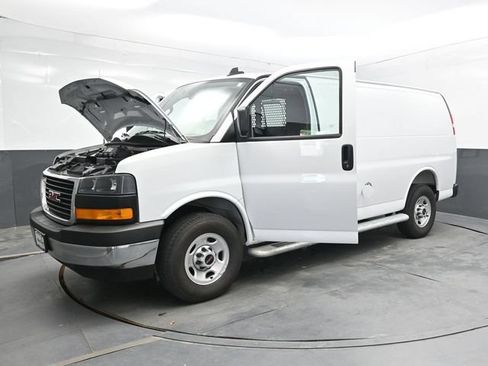 Used 2025 GMC Savana 2500 w/ Driver Convenience Package RWD image 47