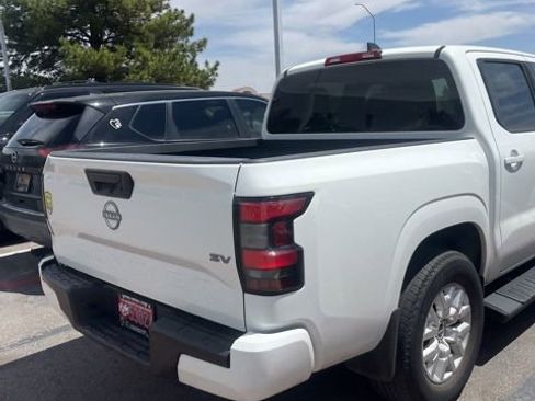 Used 2022 Nissan Frontier SV RWD image 14