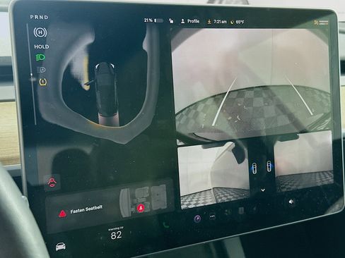 Used 2023 Tesla Model 3 Standard Range image 19