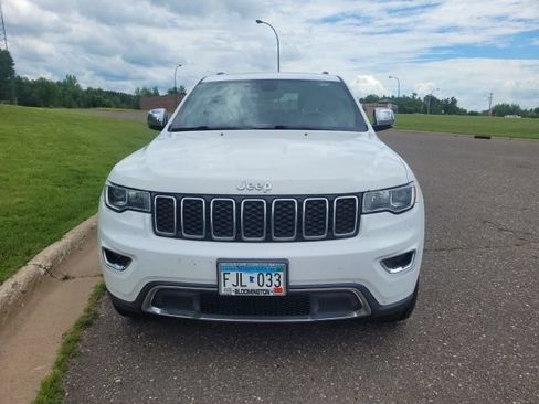 Used 2017 Jeep Grand Cherokee Limited w/ Trailer Tow Group IV AWD/4WD image 12
