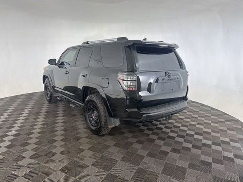 Used 2019 Toyota 4Runner TRD Off-Road Premium AWD/4WD image 7