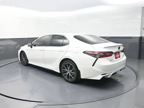 Used 2024 Toyota Camry SE FWD image 6
