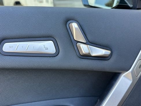 Used 2024 BMW iX xDrive50 w/ Premium Package AWD/4WD image 14