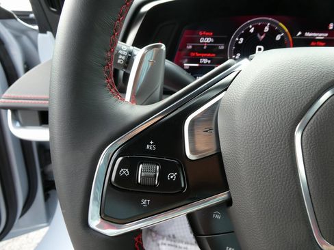 Certified 2023 Chevrolet Corvette Stingray Coupe w/ Chrome Exterior Badge Package image 32