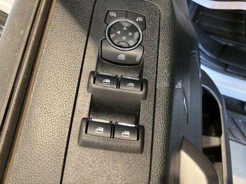 Used 2020 Ford F150 XLT w/ Equipment Group 302A Luxury AWD/4WD image 9