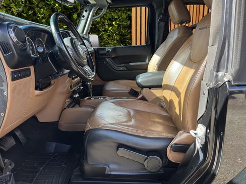 Used 2013 Jeep Wrangler Rubicon w/ PWR Convenience Group image 35