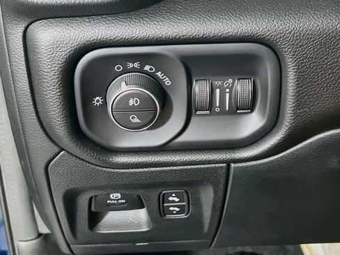 Used 2023 RAM 1500 Laramie AWD/4WD image 10