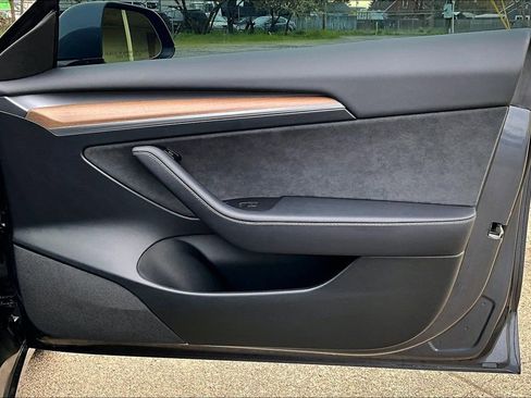 Used 2023 Tesla Model 3 Performance image 23