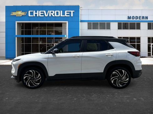 Used 2025 Chevrolet TrailBlazer RS w/ Convenience Package FWD image 2