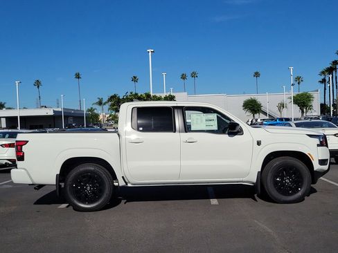 New 2026 Nissan Frontier SV w/ SV Convenience Package RWD image 7