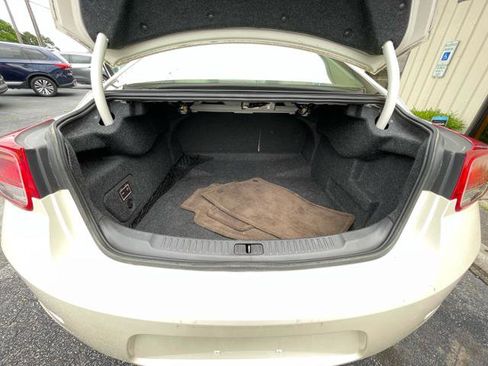 Used 2014 Chevrolet Malibu LT image 15