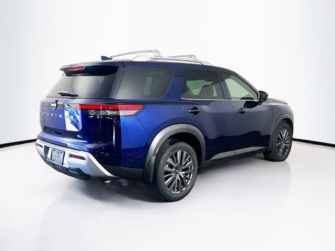 Used 2024 Nissan Pathfinder SL w/ SL Premium Package image 9