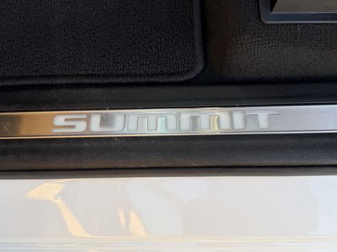 Used 2024 Jeep Grand Cherokee Summit AWD/4WD image 16