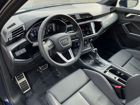 New 2025 Audi Q3 2.0T Premium image 4