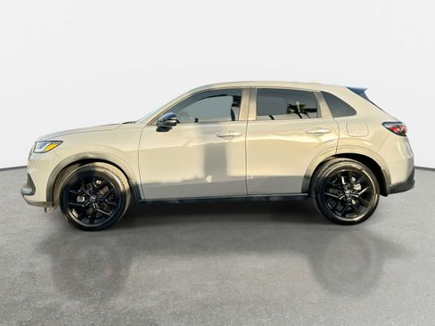 Used 2023 Honda HR-V Sport image 4