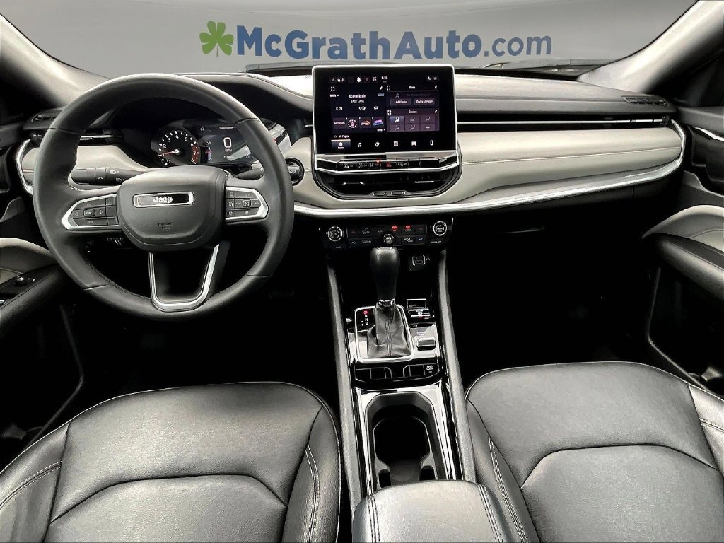 Used 2025 Jeep Compass Limited AWD/4WD image 10