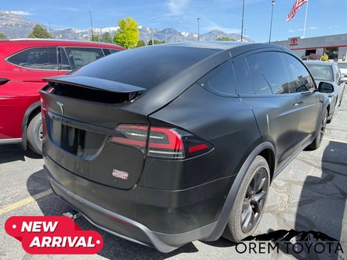Used 2022 Tesla Model X Plaid AWD/4WD image 2