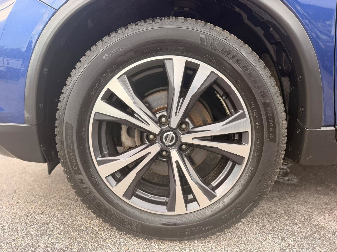 Used 2018 Nissan Rogue SL AWD/4WD image 32