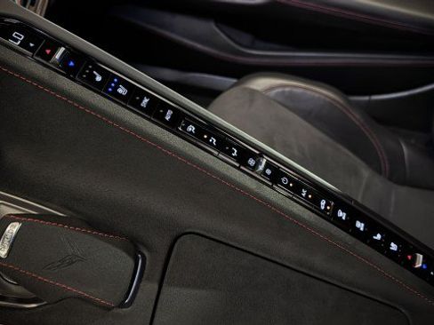 Used 2024 Chevrolet Corvette Stingray Premium Cpe w/ Z51 Performance Package RWD image 9