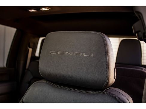 Used 2023 GMC Sierra 3500 Denali image 25