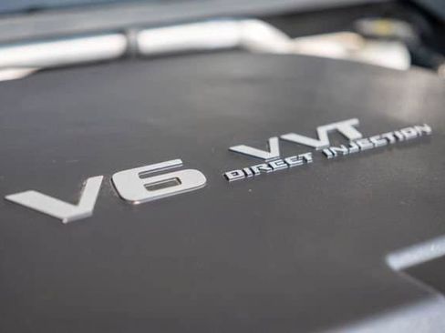 Used 2018 GMC Canyon Denali AWD/4WD image 12