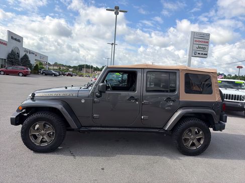 Used 2018 Jeep Wrangler Unlimited Sport AWD/4WD image 12