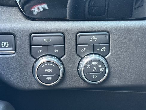 New 2026 GMC Sierra 1500 Elevation image 23