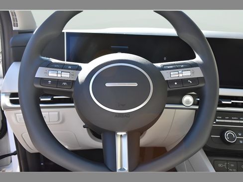 New 2026 Hyundai Tucson SE FWD image 17