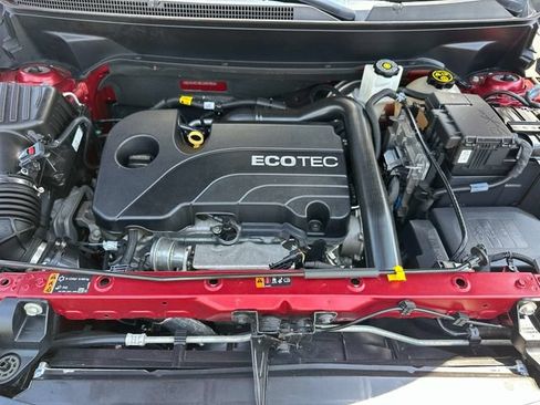 Used 2020 Chevrolet Equinox LT w/ LPO, Floor Liner Package FWD image 10