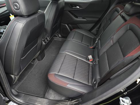 New 2026 Chevrolet Equinox RS w/ Convenience Package III FWD image 18