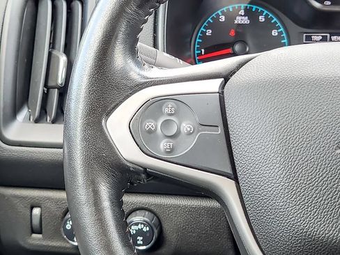 Used 2021 Chevrolet Colorado LT w/ LT Convenience Package AWD/4WD image 15