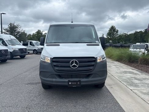 Used 2023 Mercedes-Benz Sprinter 2500 image 8