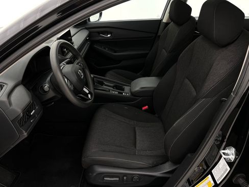 Used 2024 Honda Accord EX image 11