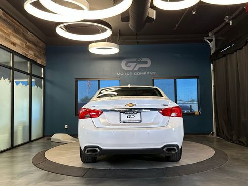 Used 2019 Chevrolet Impala Premier w/ Premier Confidence Package FWD image 4