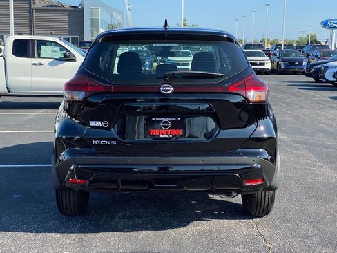 New 2025 Nissan Kicks Play S image 5