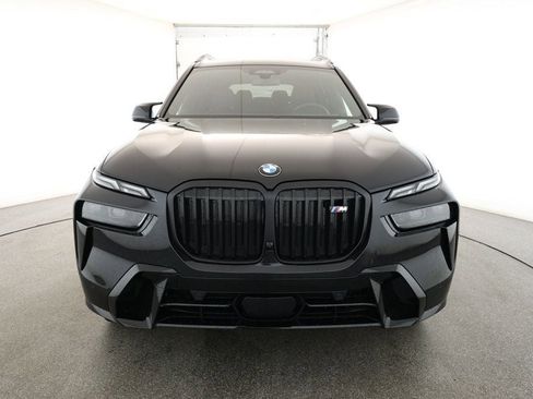 Used 2024 BMW X7 M60i w/ Executive Package image 2